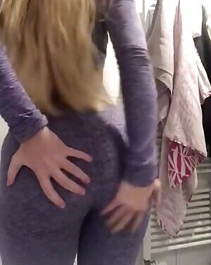 Need a good shower after the gym, wanna come?