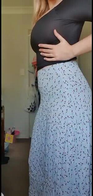 Quick drop before I meet the parents xx 👄