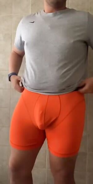 A lil bounce in the pouch