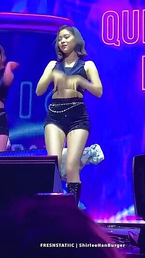 ITZY - Ryujin & Chaeryeong