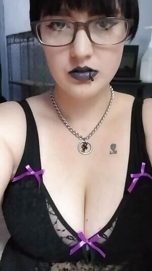 I'm wet and ready for you 💦 Video heavy sessions, now offering flexibly timed sessions! Choose short or long 😘