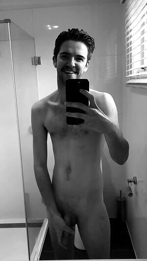 Don’t see too many gifs here, hope they’re welcome!