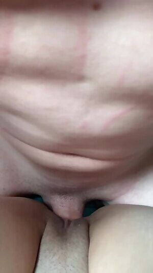 Care to join? I wanna be stretched out 😍