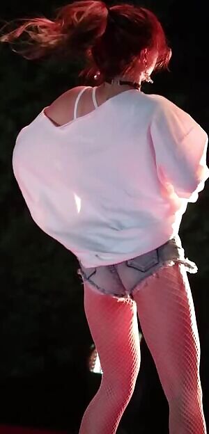 Switchberry - Hana Shirt Lift Tease