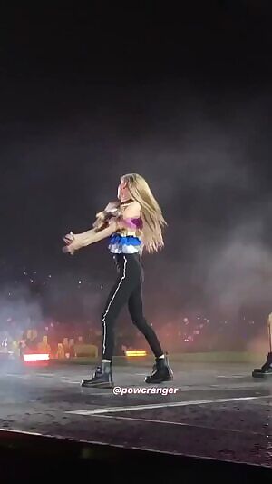 Blackpink - Lisa Ass