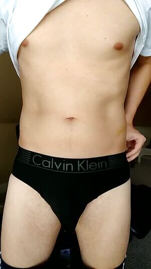 29/M/6'4/175lbs. Undressing