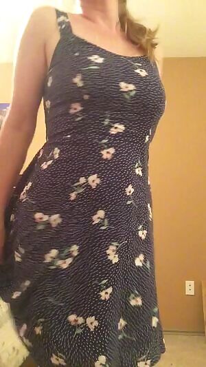 I've always really liked this dress... :)