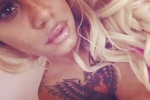 Upgraded her bimbo tits