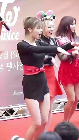 Twice - Jeongyeon & Jihyo