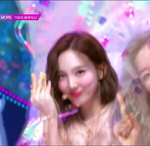 TWICE - Nayeon feat. Momo