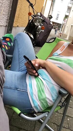 Hanging out in the streetyard 😉