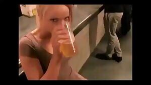 She was easy to pursuede