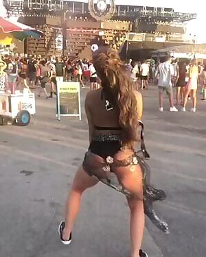 loves throwing her ass in a circle