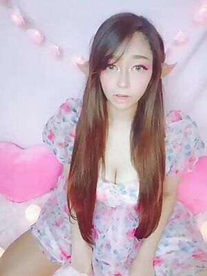 Can I be your little elf cum deposit? 💕