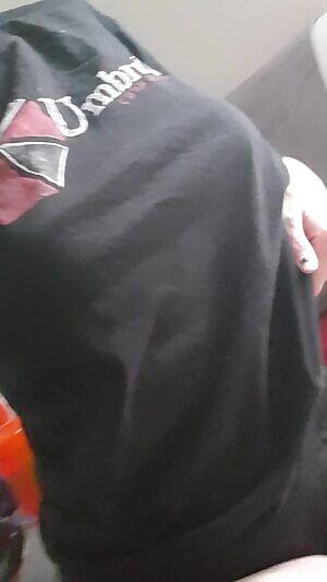 A rare gif of my big boobs!