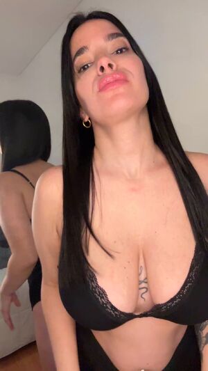 Edge Humping Huge Tits Lingerie Pawg