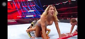Damn Charlotte Flair is 🔥🔥