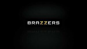 Aaliyah Fucks Her Biggest Fan