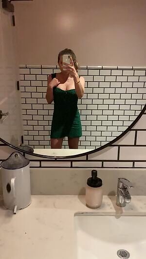 what she’s doing in the bathroom after a few mimosas at brunch