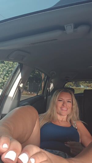 Mom Feet BareFootMilf Fansly Foot LoyalFans