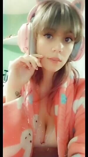 Waiting to load into League like-