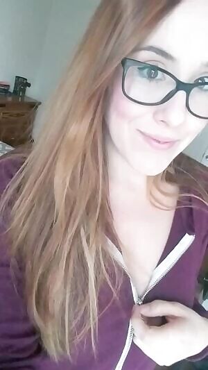 I'm online as long as this is up! Come and play with the filthy little housewife next door.