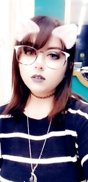 goth kitten gets the warm fuzzies 😻