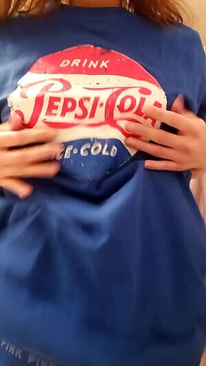 Hope everyone is having a happy easter/bunny day 🐇🥚🐰