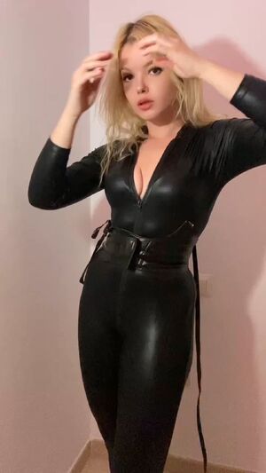 Would you let me peg you on our first date