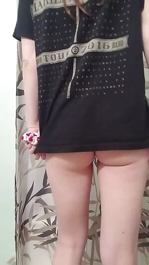 Not sure what to call this. ass drop? butt play? 