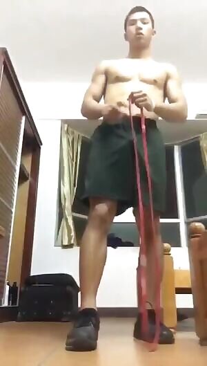 No Shorts Squats