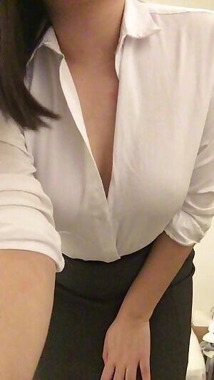 pro: i felt like a sexy office intern/receptionist con: my awkward ass mightve singlehandedly ruined it