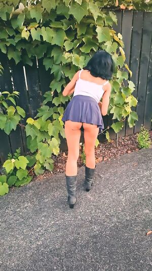 Brown Sluts Ass Babe Exhibitionist Petite