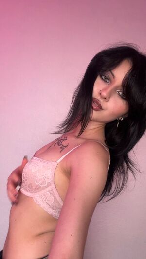 Fun Buns Animation BBC Brunette Dildo