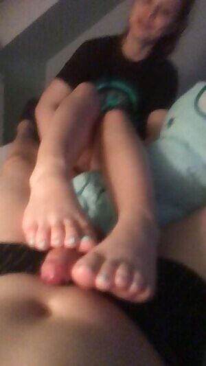 My gf’s footjob