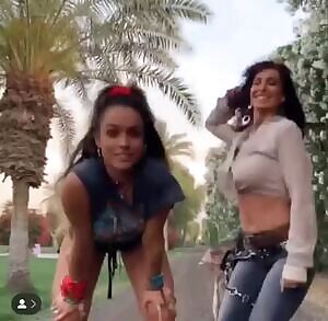 Sommer ray and her mom