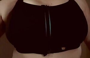 Post gym titty drop!!