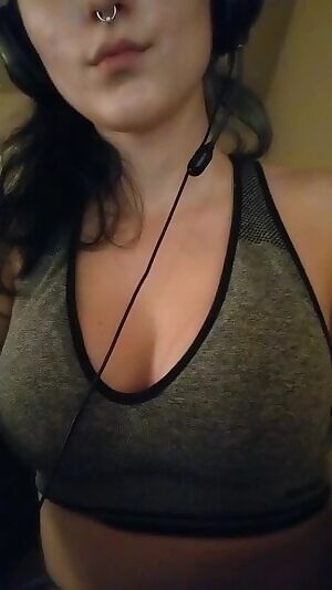 Sometimes the tiddies just gotta breathe. how do they look? 😜💕