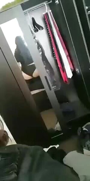 19 love shaking my ass 😉