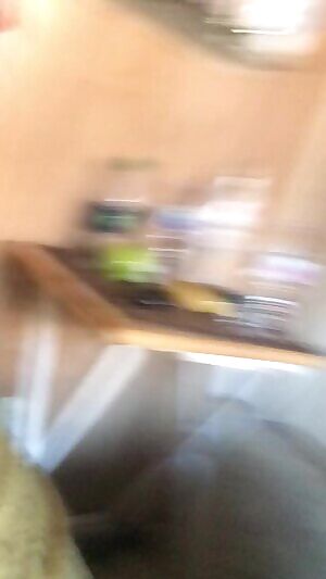 filipina bouncin. file.