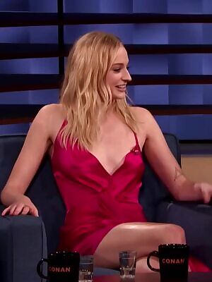 Sophie Turner braless jiggle plot on Conan