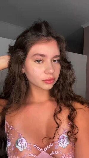 Cute BBW 18 Years Old Amateur