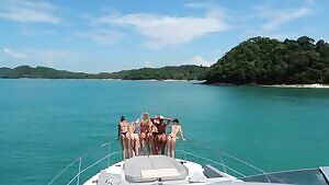 Jordyn Jones showing off her perfect ass with her other slutty friends