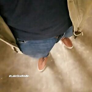 I just learned today that gyfcat only allows one minute gifs. well here's of me being naughty at work 😜😈💦🍆