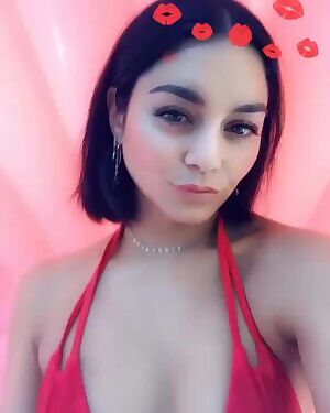 Fuck me ...Vanessa Hudgens tits are so fucking perky and perfect!