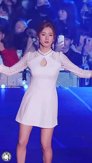 I-DLE - Miyeon 181128
