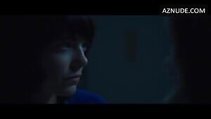 EMMA STONE... ever wanted to see her make out with a chick?