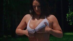 Best titty shaking in the world