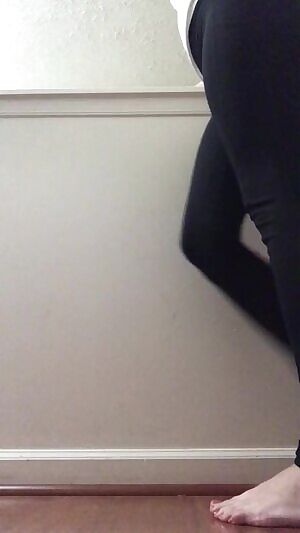 Halloween is coming soon! {x-post from r/leggingsgonewild}