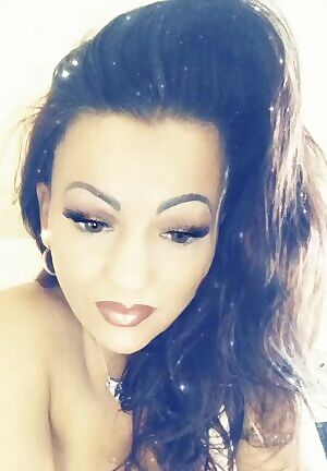 Friday Night...NOW it’s Time to Get Freaky! Suck & Bite on These Please! 😁😈👅